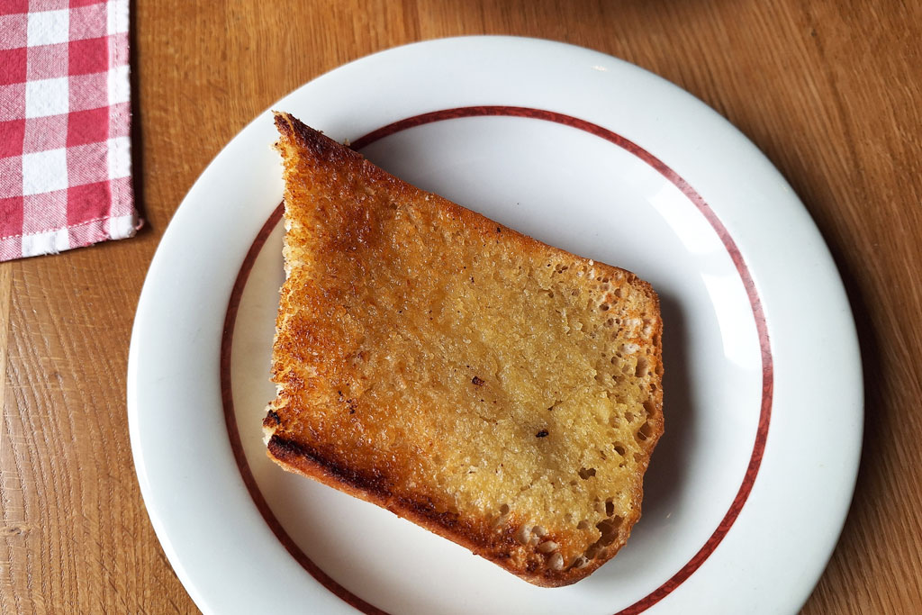 Lunchtime Rindfleischstreifen und Pilzmix, dazu Block House Brot - Block House am Naschmarkt Lunchtime Rindfleischstreifen und Pilzmix, dazu Block House Brot - Block House am Naschmarkt